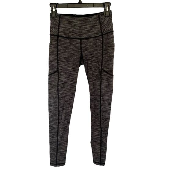 VICTORIA SPORT Knockout Capri Womens Leggings Size XS Heather Gray Seaming - Picture 1 of 8